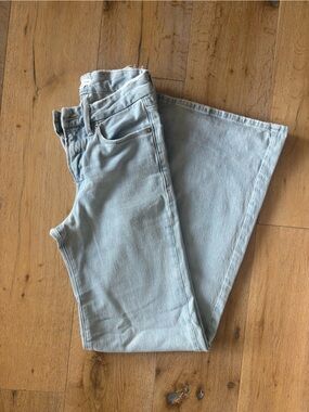 Good American Light Blue Denim Jeans with zipper fly size 4/27